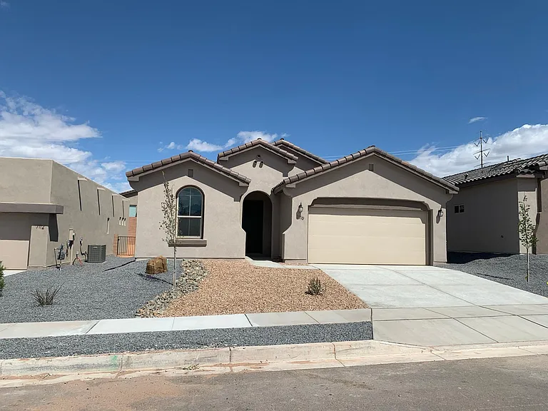 7116 Summit Ct NE — Photo 1