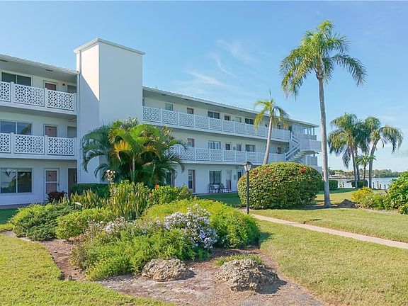3rd image of 765 John Ringling Blvd #26CLAR