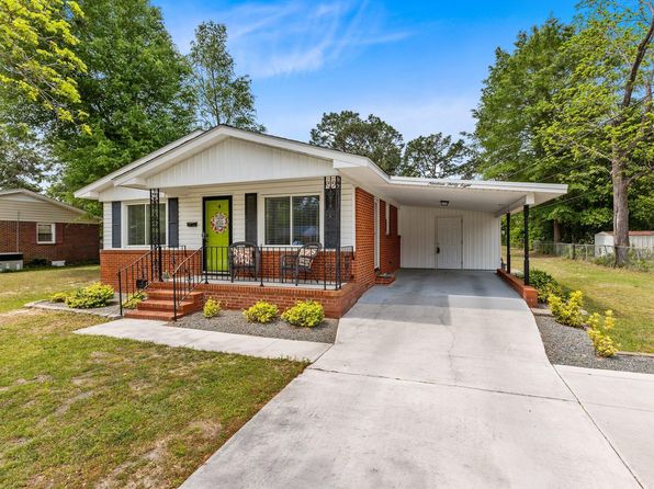 1938 Paladin St, Fayetteville, NC 28304
