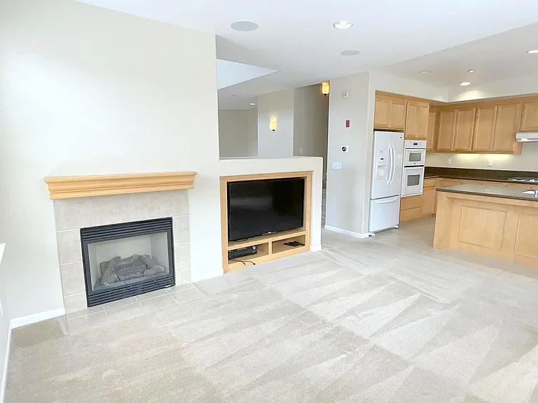 6319 Byron Ln — Photo 14