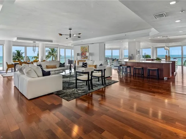 4601 Gulf Shore BLVD N #3, NAPLES, FL 34103