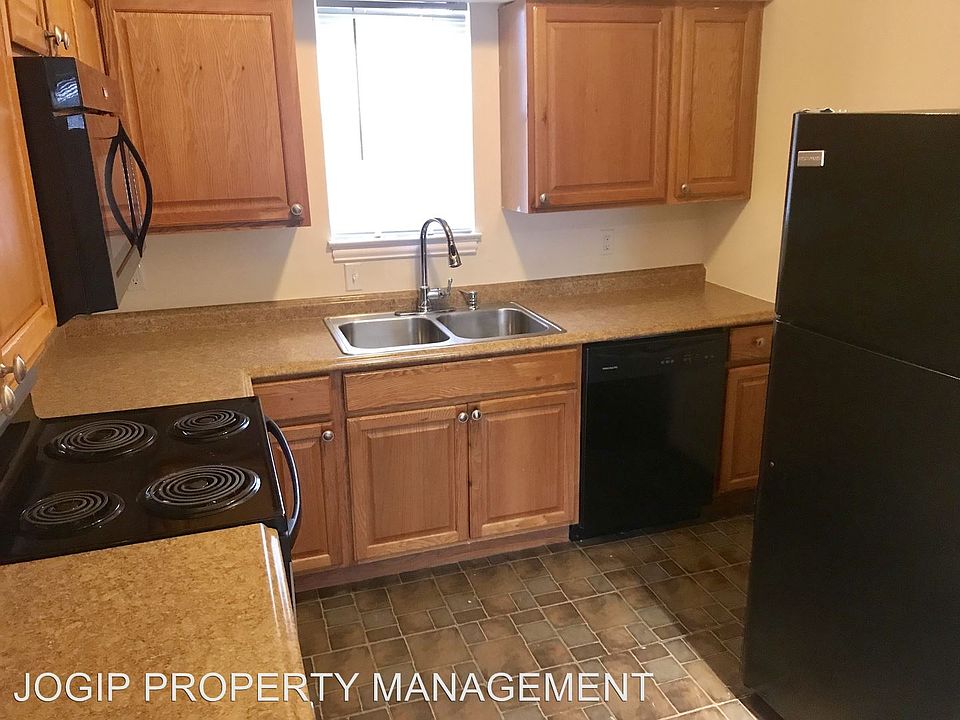 1st image of 1728 N Fitzhugh Ave APT 103