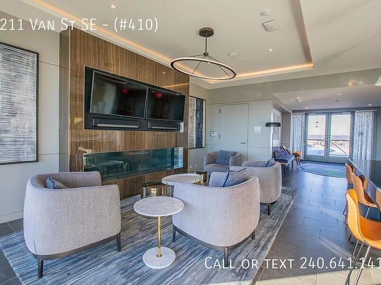 1211 Van St SE #410 — Photo 15