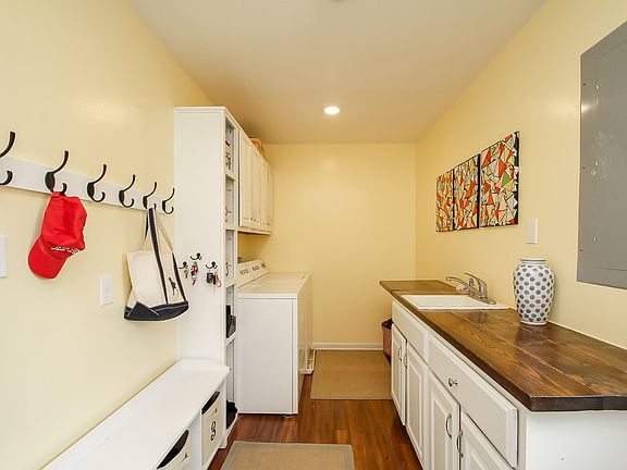 5th image of 11240 Cedar Lee Ct