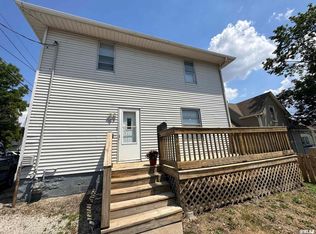 809 N Division St, Davenport, IA 52802