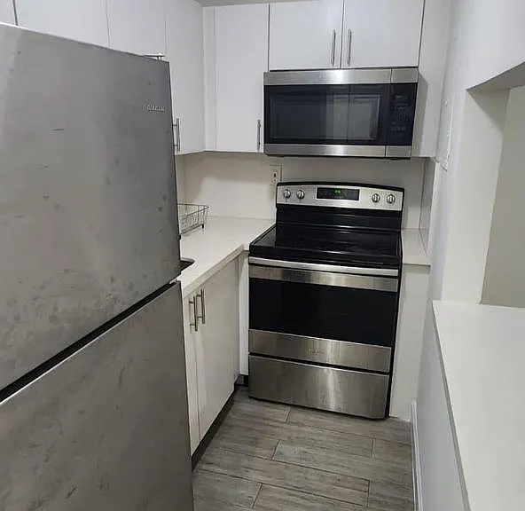 1 NE 78th St #C — Photo 2