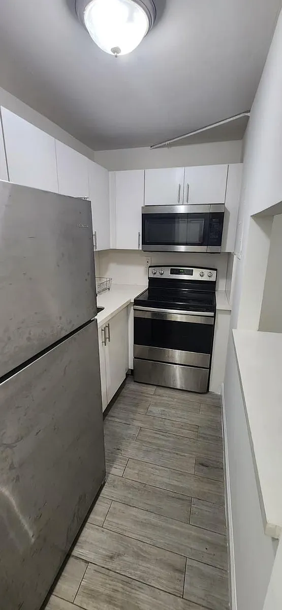 Building Photo - 1 NE 78th St #C