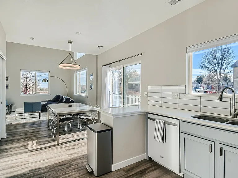 2504 E 127th Pl — Photo 9