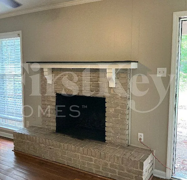 5482 Timmons Ave — Photo 2