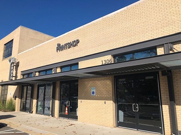 2nd image of 1300 E 6th St #207