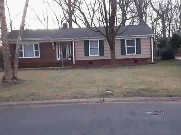 5118 Baker Dr, Charlotte, NC 28210