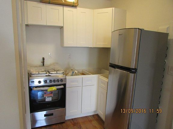 4th image of 14 1st Ave APT 4B