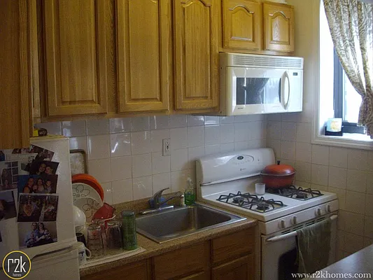 Rented by Realty 2000 Corp | media 41