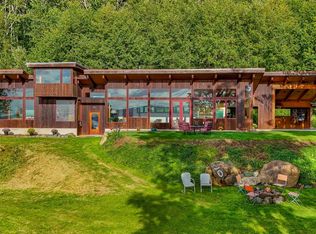 824 Chuckanut Dr, Bellingham, WA 98229