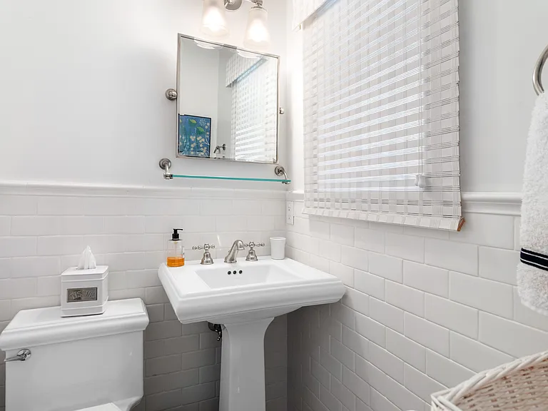 62 Devon Rd — Photo 10