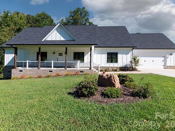 2nd image of 5345 Christopher Rd