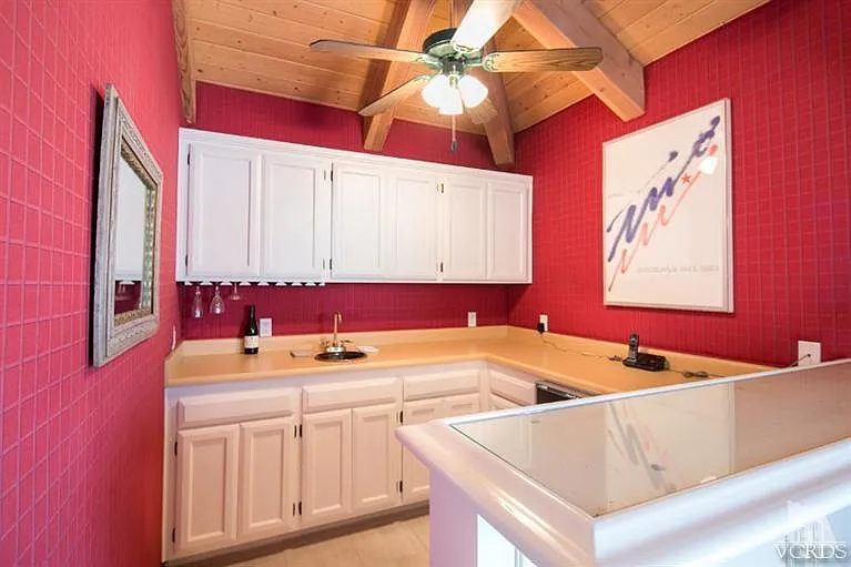 4025 Ocean Dr — Photo 25