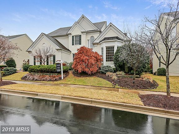 2nd image of 108 Jay Dr