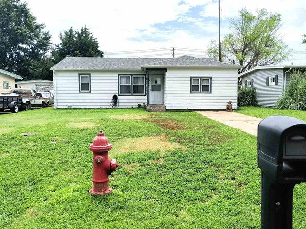 401 W 15th St, Larned, KS 67550