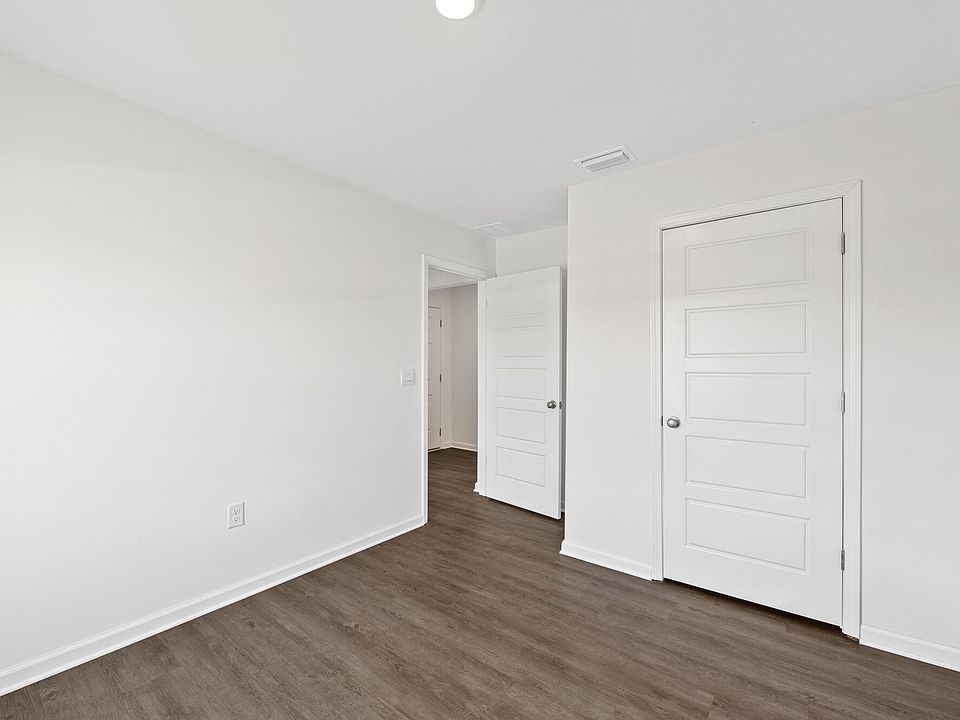 1st image of 16 Haley Dr