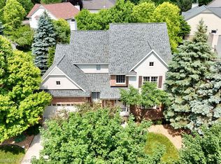 41242 Scarborough Ln, Novi, MI 48375
