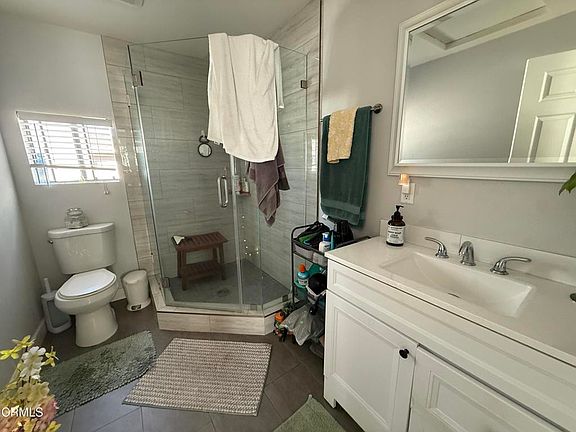5th image of 301 W Adams Ave