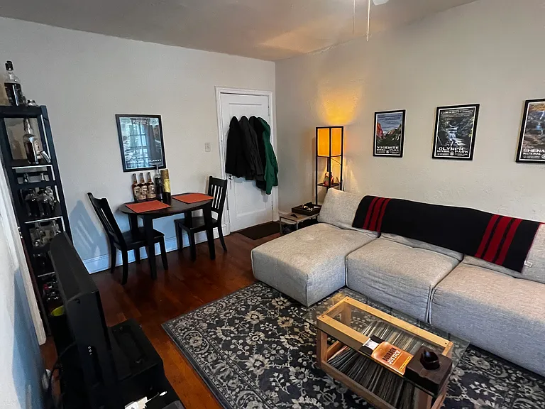 3426 W Grace St #12 — Photo 9