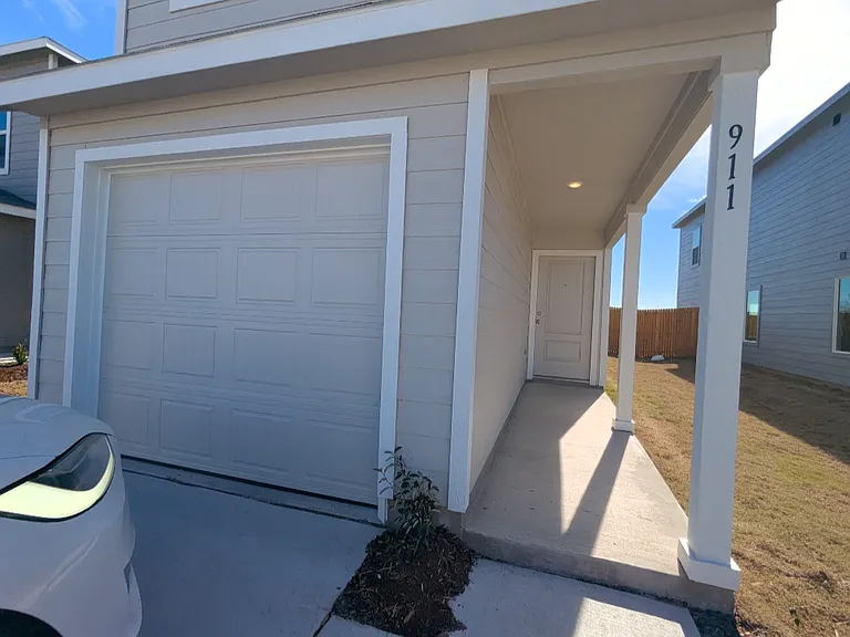 911 Blue Heron Dr — Photo 10