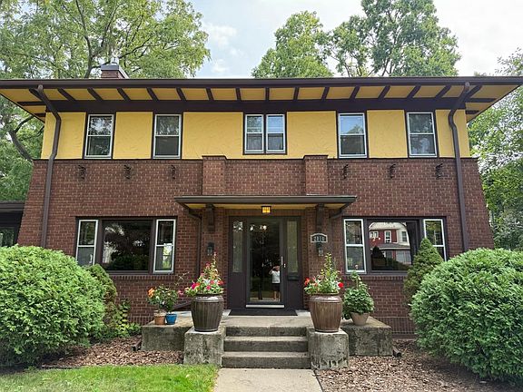 2nd image of 2010 Main STREET