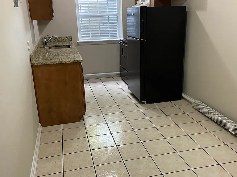 Courtyard Apartments — Photo 11