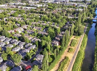 15637 NE 92nd Way #B2101, Redmond, WA 98052