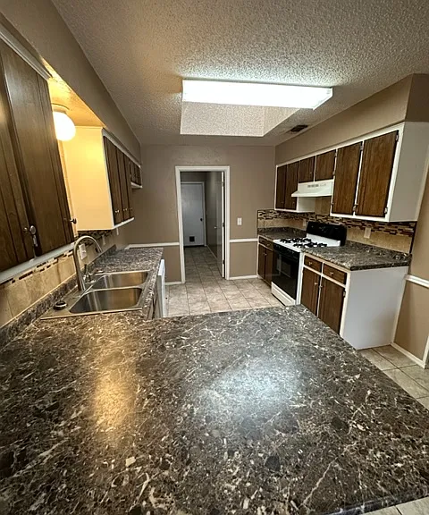 5907 Fordham Dr — Photo 4