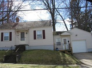 828 Kickapoo Ave, Akron, OH 44305