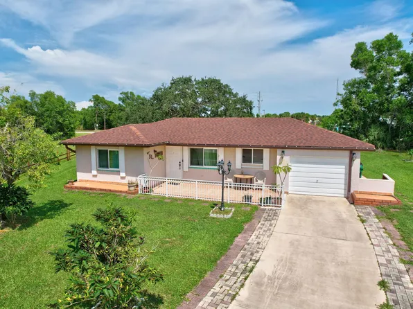 2078 SE West Dunbrooke Circle, Port St Lucie, FL 34952