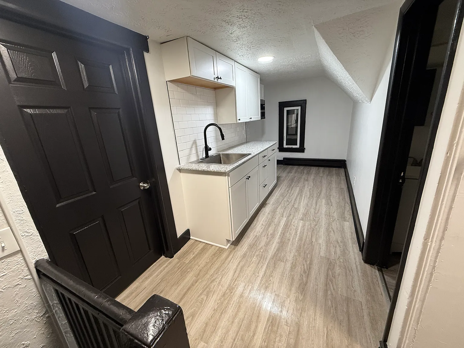 1 bed, $1,100 — Photo 3