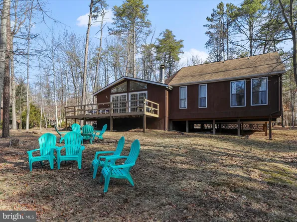 112 Algonquin Trl, Hedgesville, WV 25427