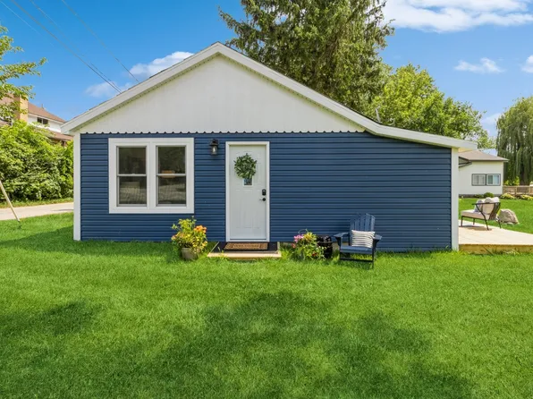 42115 N 2nd Ave, Antioch, IL 60002