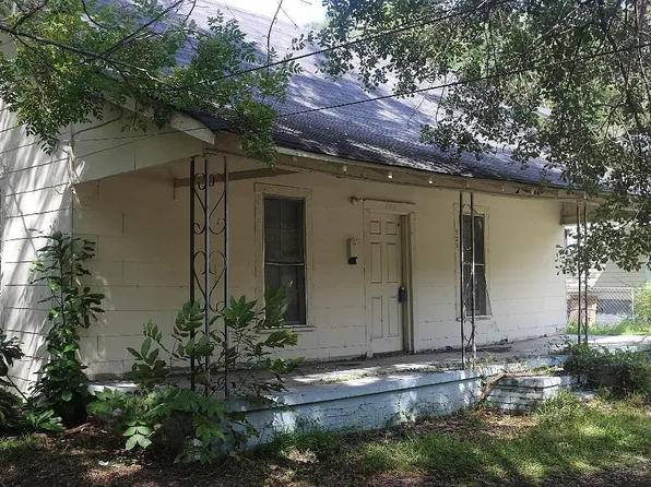 925 Greenville St, Lagrange, GA 30241