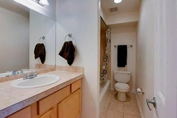 1st image of 1833 N Williams St APT 204