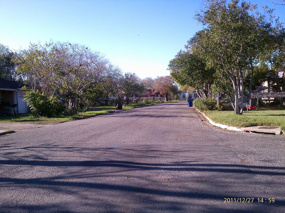 2nd image of 1361 Normandy Dr