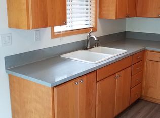 405 E 29th St APT 8, Vancouver, WA 98663