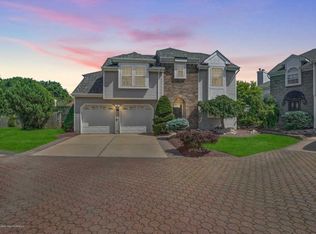 86 Kentucky Way, Freehold, NJ 07728