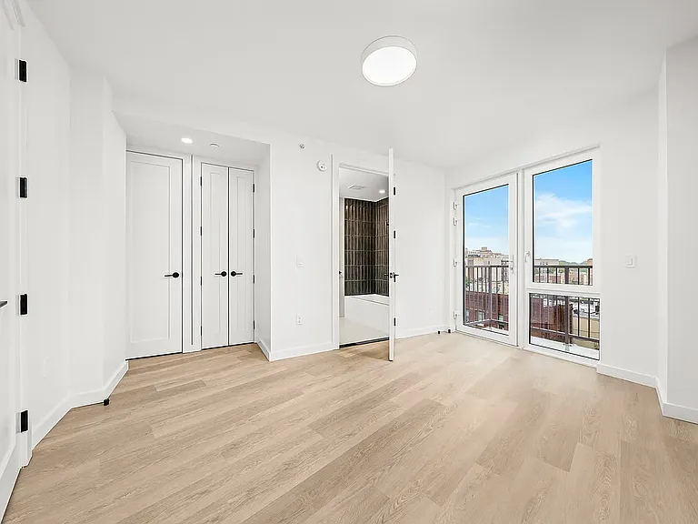 1615 Cedar St #3F — Photo 3