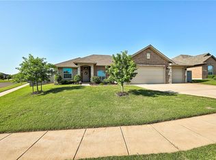 1434 Spoonwood Rd, Norman, OK 73071