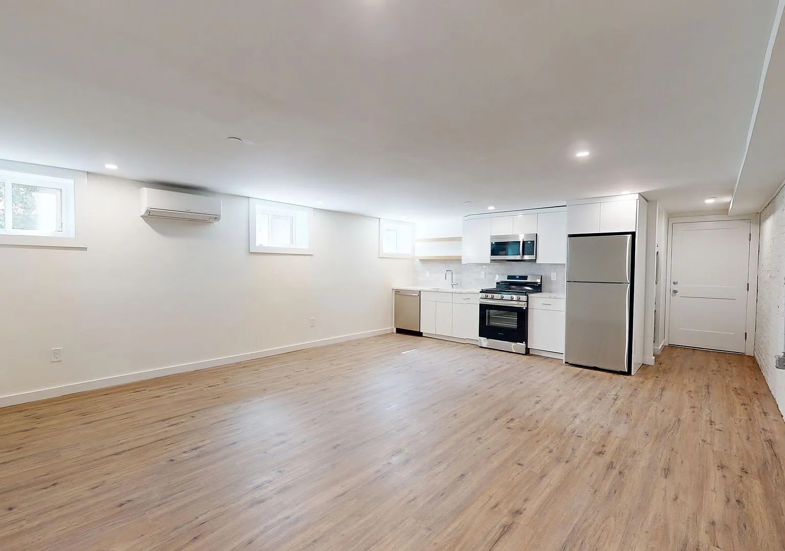 269 Humphrey St — Photo 2