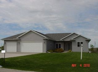 N2733 Buckhorn Dr, Appleton, WI 54913