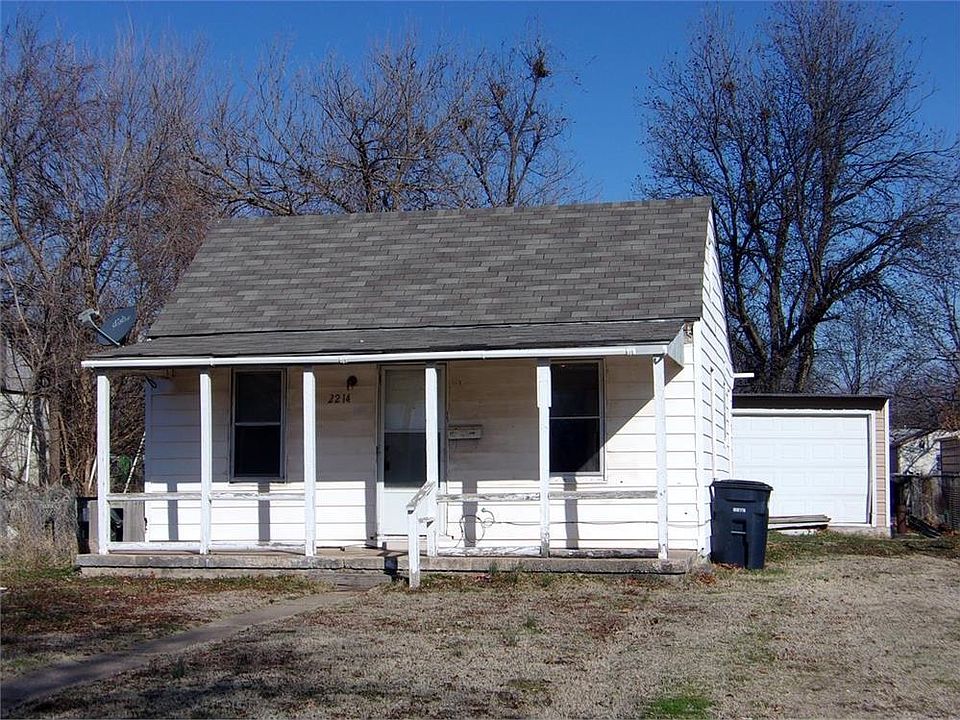 1st image of 2214 E Pine Ave