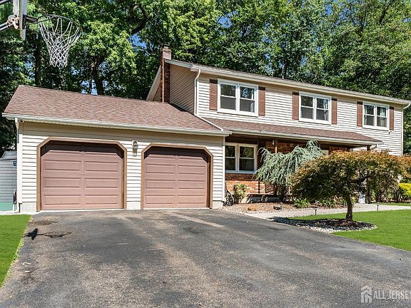 2nd image of 6 Mount Ct
