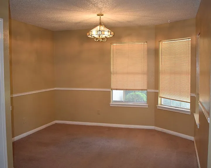 704 Kim Ave — Photo 11