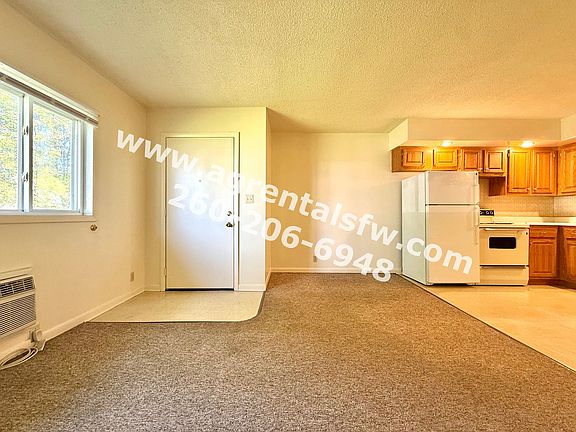 3rd image of 1002 Lewis St #1002